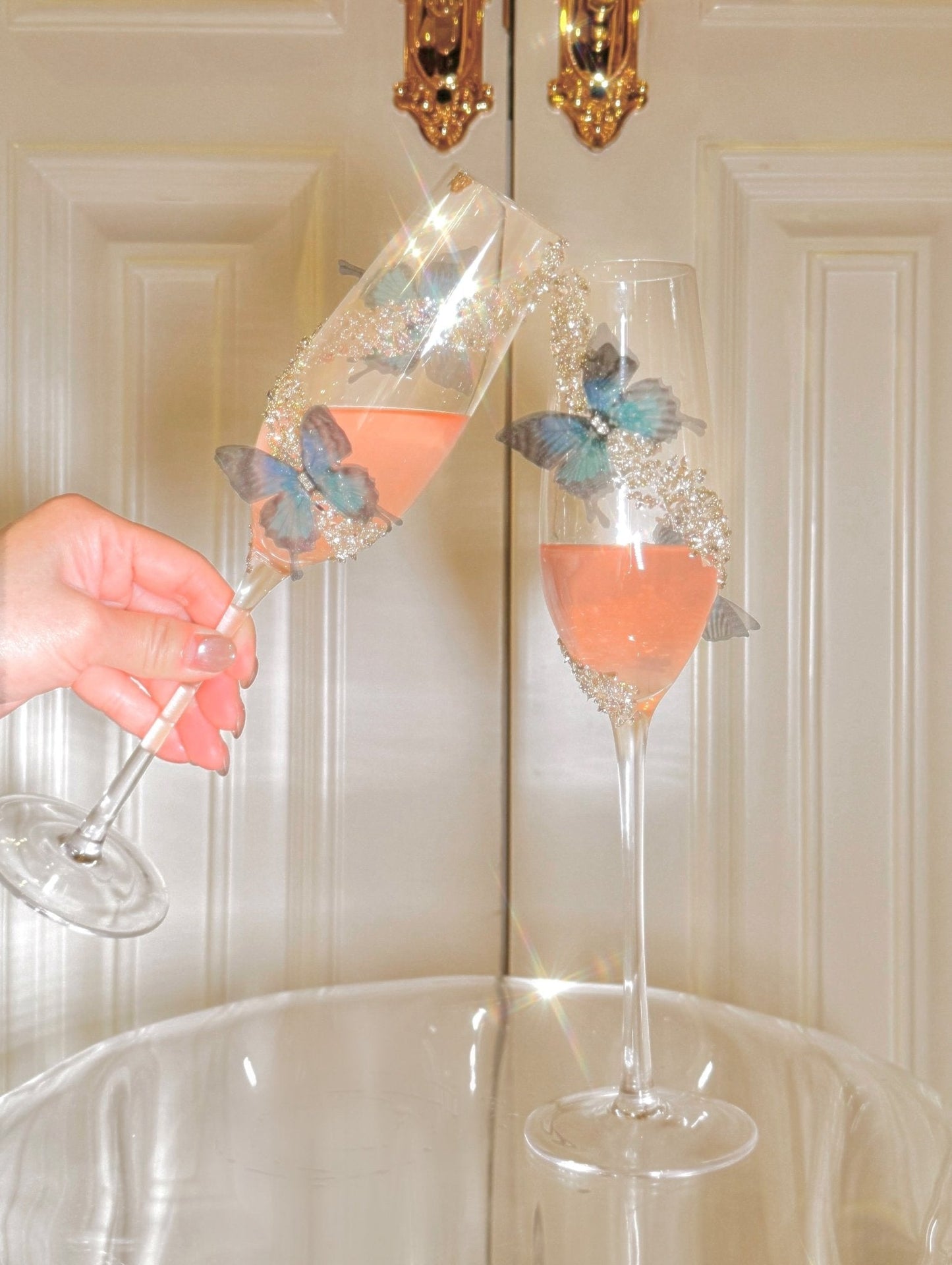 Butterfly Kisses Crystals Champagne Flute Set